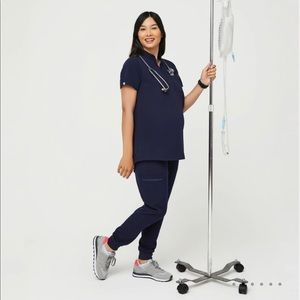 MATERNITY FIGS SCRUBS